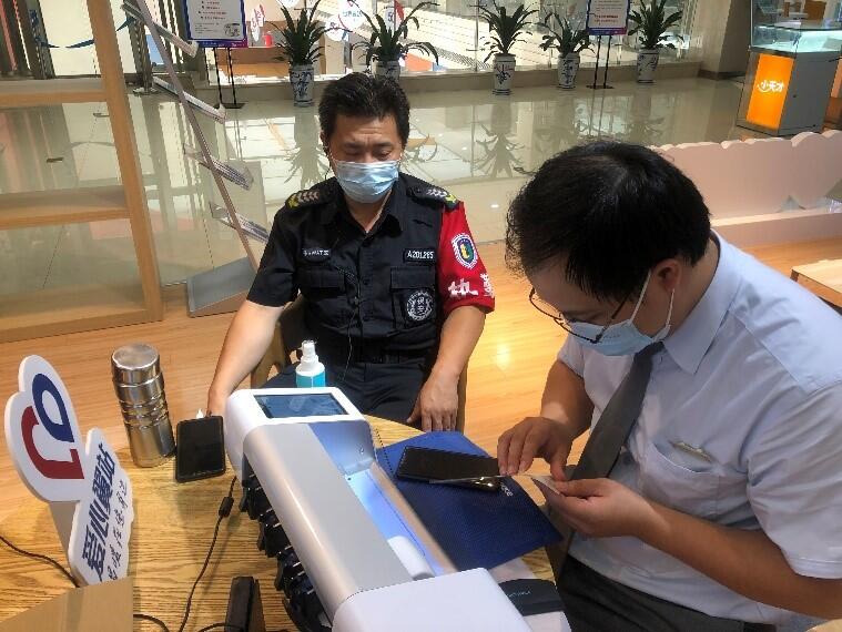 致敬勞動(dòng)者！中國電信浙江公司“愛心翼站”架起服務(wù)群眾的“連心橋”