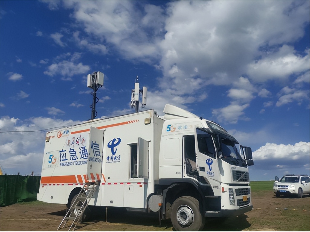 “云”賞爛漫時(shí)，中國(guó)電信新疆公司5G守護(hù)山花燦爛盛放