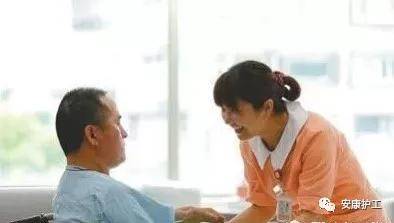 陪護(hù)老人費用標(biāo)準(zhǔn)（陪護(hù)病人必須要注意的5大細(xì)節(jié)）
