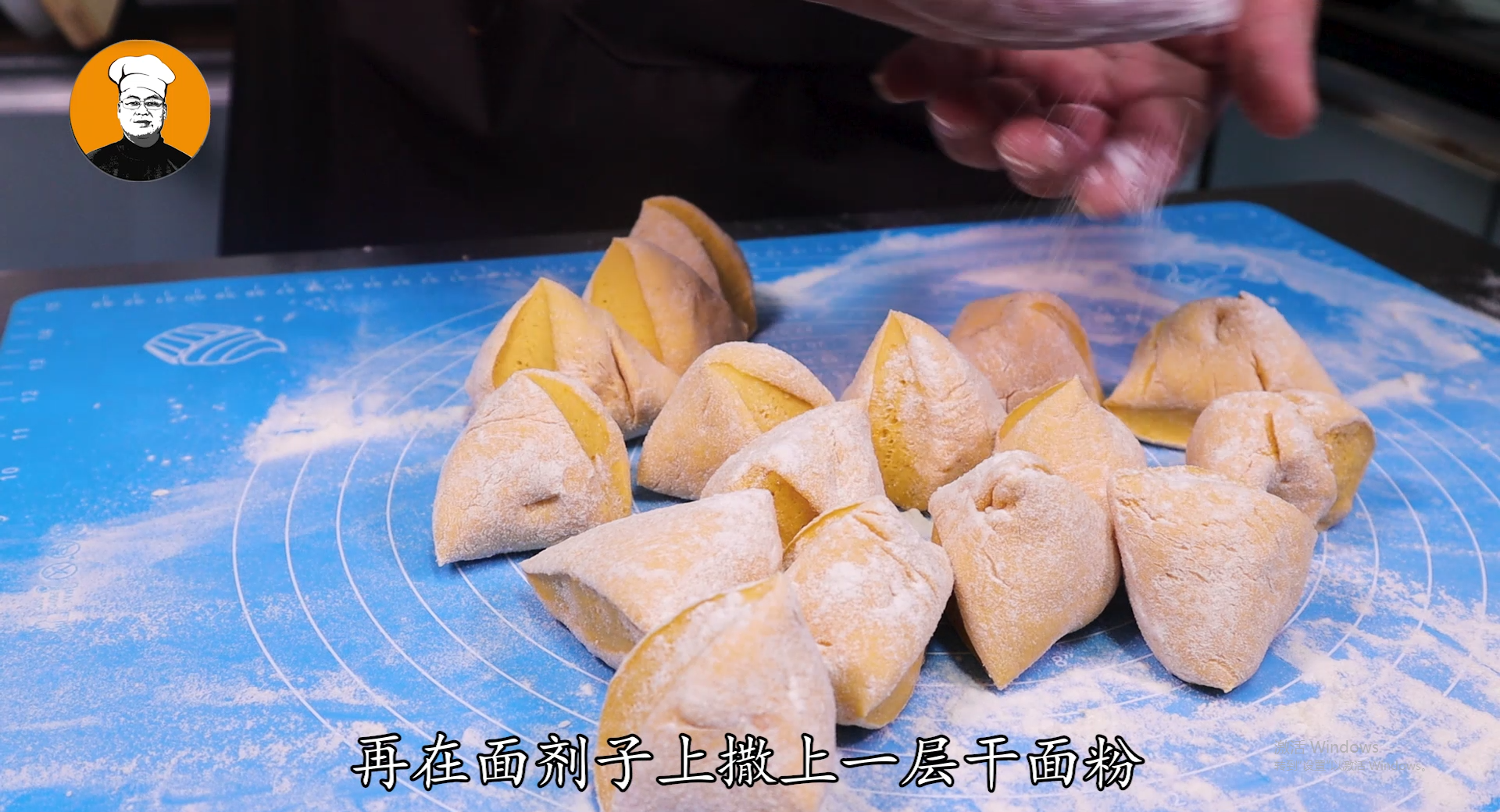 手把手教你蒸包子，發(fā)面到餡料詳細講解，松軟不塌陷